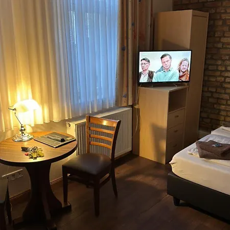 Pensionszimmer Unicat Potsdam Exterior photo